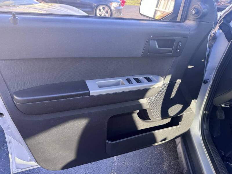 2011 Ford Escape XLT