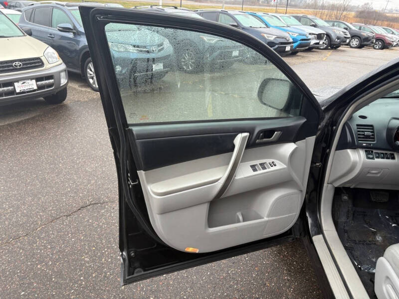 2013 Toyota Highlander SE