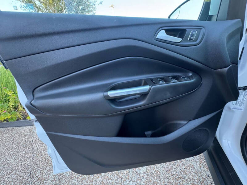 2017 Ford C-MAX Energi SE