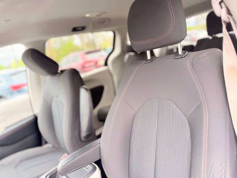 2017 Chrysler Pacifica Touring Plus