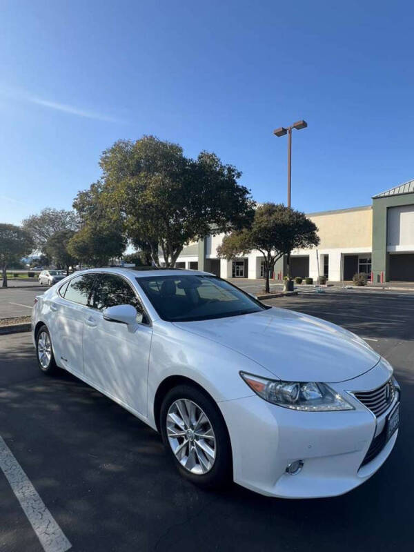2013 Lexus ES 300h