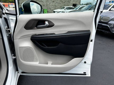 2018 Chrysler Pacifica L