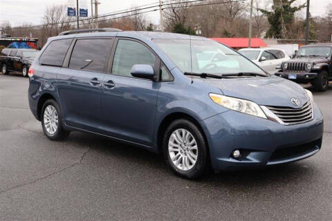 2014 Toyota Sienna XLE 8-Passenger