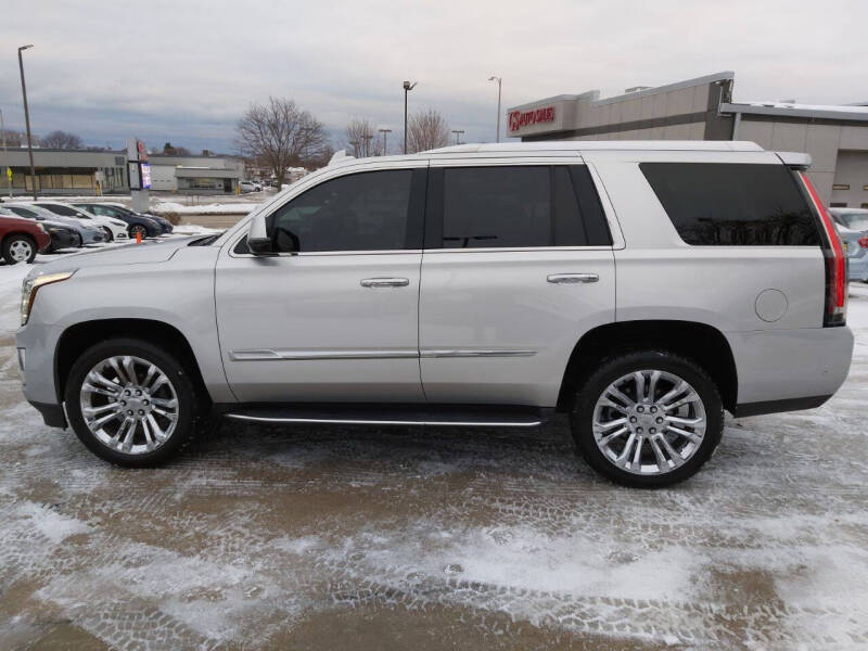 2017 Cadillac Escalade Luxury