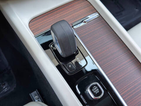 2022 Volvo S60 B5 Momentum