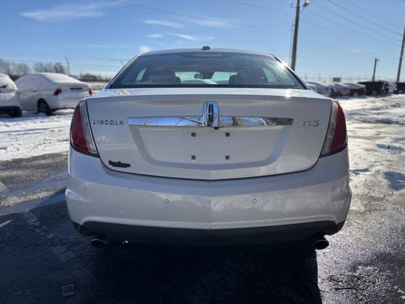 2010 Lincoln MKS