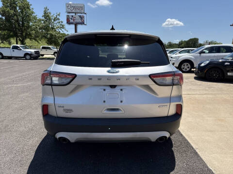 2020 Ford Escape SE