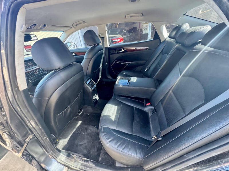 2018 Kia Cadenza Premium