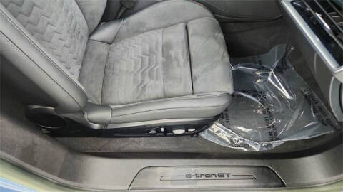 2022 Audi e-tron GT quattro Premium Plus