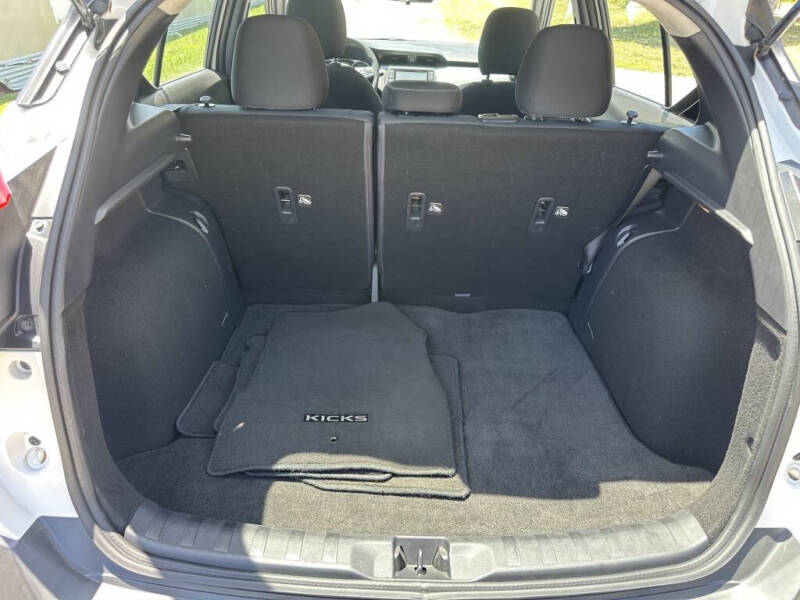2020 Nissan Kicks S