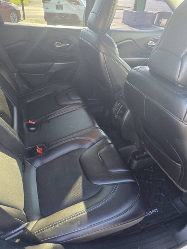 2019 Jeep Cherokee Latitude Plus