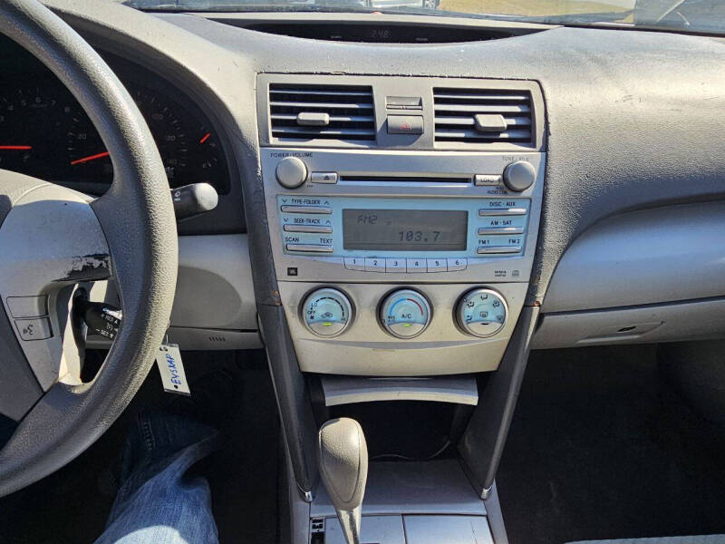 2007 Toyota Camry LE photo 15