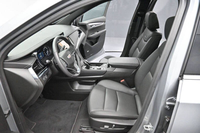 2025 Cadillac XT6 Luxury