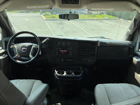 2017 GMC Savana LT 3500