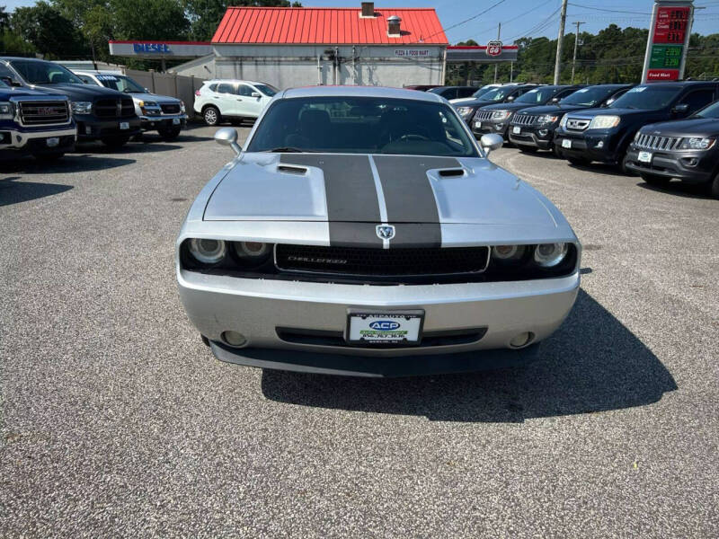 2009 Dodge Challenger SE