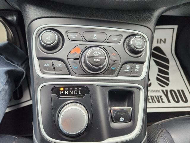 2016 Chrysler 200 Limited Platinum