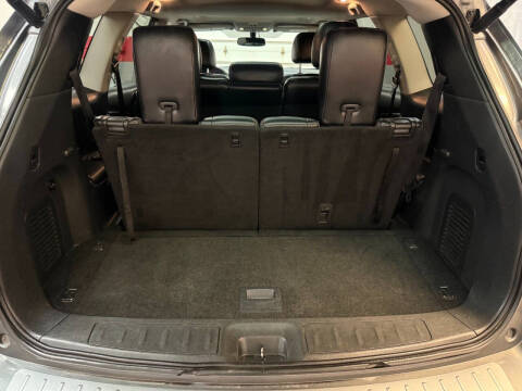 2017 Nissan Pathfinder SL