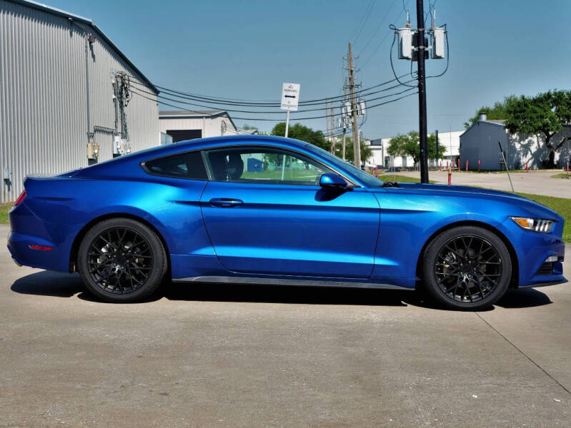 2017 Ford Mustang V6