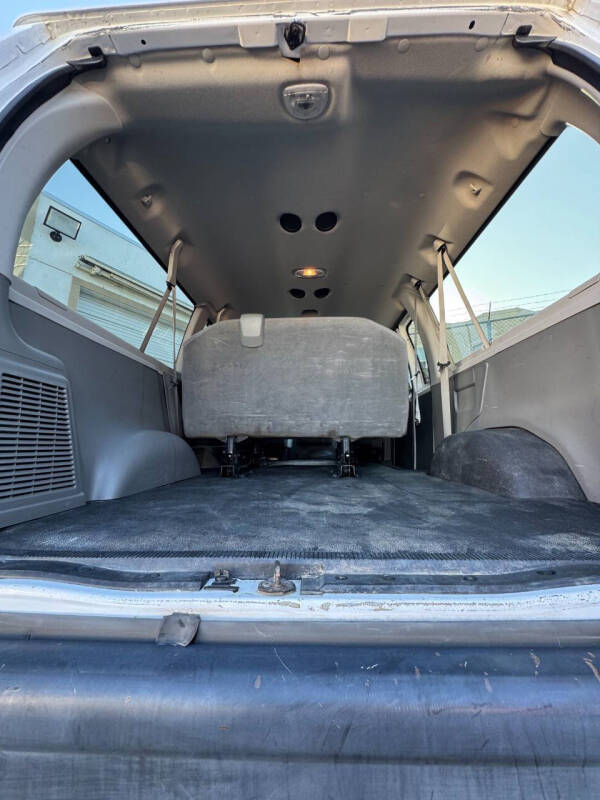 2009 Ford E-Series E-150 XL