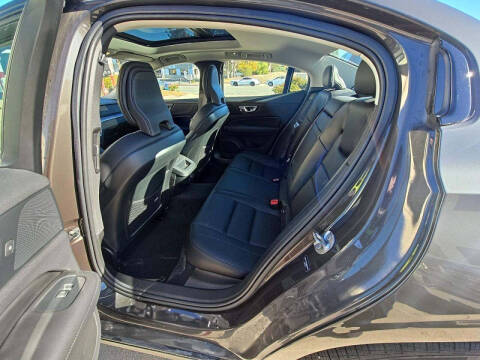 2025 Volvo S60 B5 Core