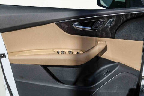 2023 Audi Q8 quattro Premium 55 TFSI