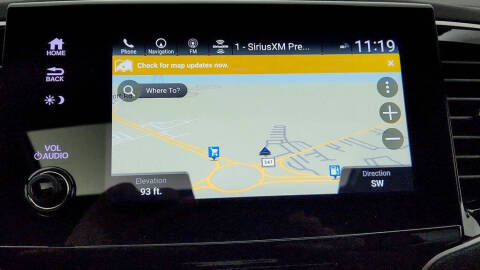 2022 Honda Pilot Touring w/Rear Captain's Chairs