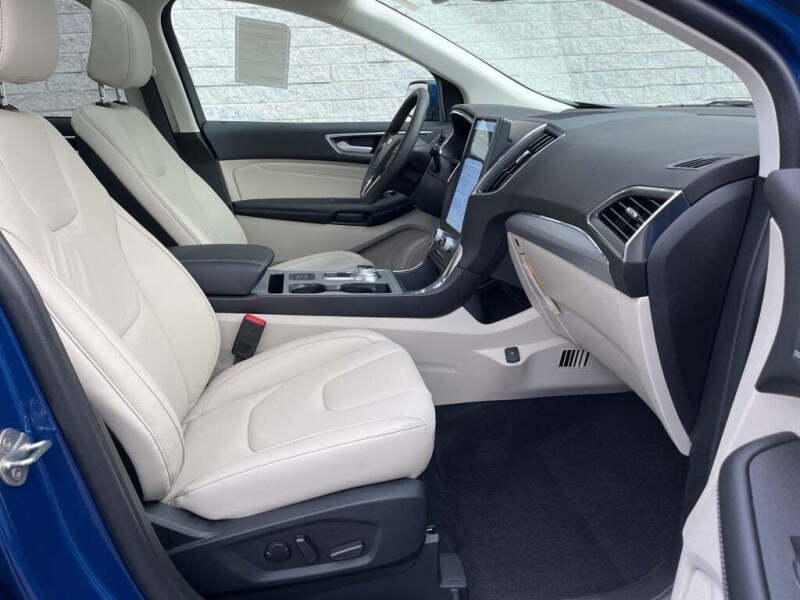 2021 Ford Edge Titanium