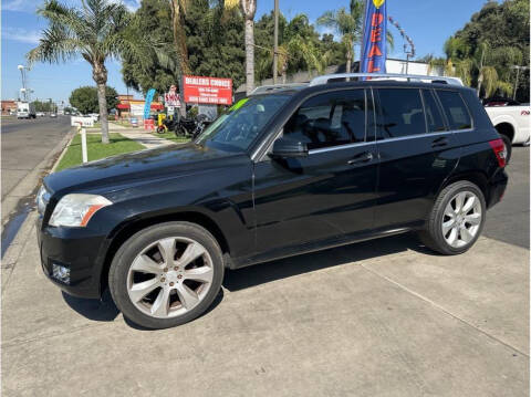 2011 Mercedes-Benz GLK for sale at Dealers Choice Inc in Farmersville CA