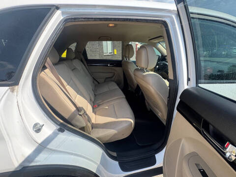 2011 Kia Sorento LX