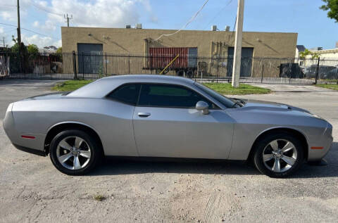2017 Dodge Challenger SXT