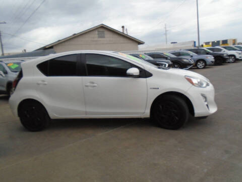 2016 Toyota Prius c Two