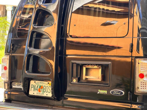 2010 Ford E-Series E-350 SD XLT