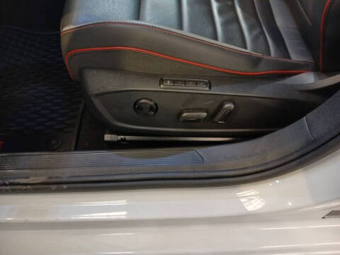 2024 Volkswagen Golf GTI Autobahn