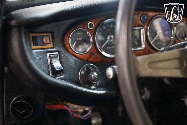 1974 MG B