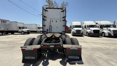 2021 Freightliner Cascadia