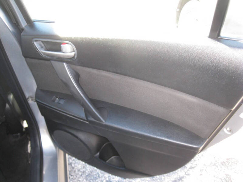 2013 Mazda MAZDA3 i SV