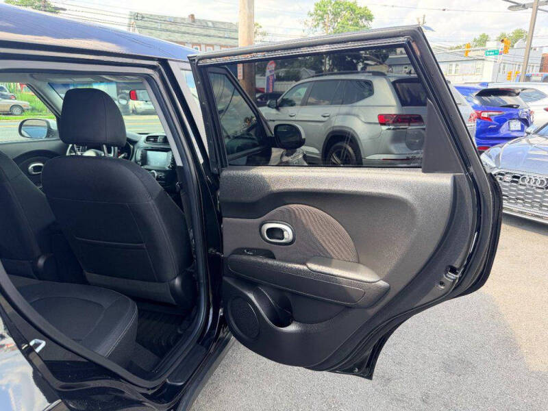 2018 Kia Soul +