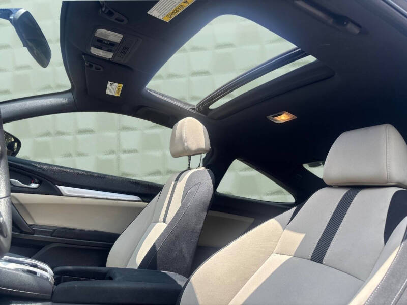 2017 Honda Civic LX-P