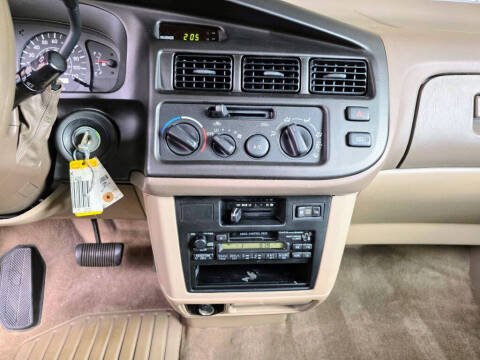 1999 Toyota Sienna LE