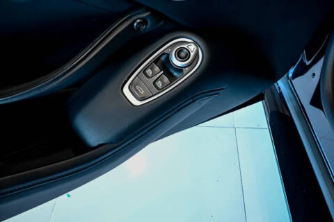 2022 Aston Martin Vantage