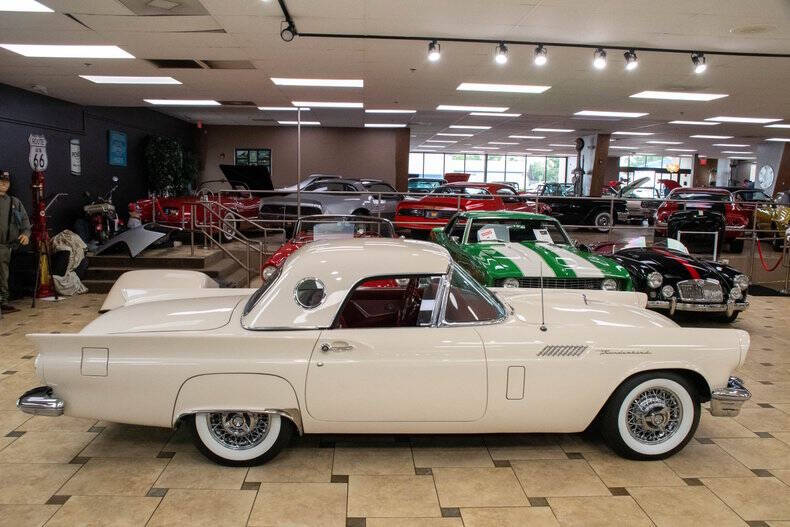1957 Ford Thunderbird