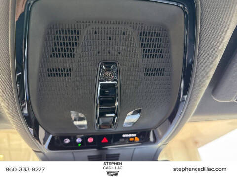 2025 Cadillac OPTIQ Luxury 2