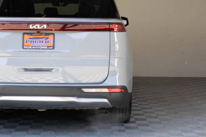 2024 Kia Carnival SX