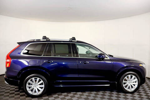 2017 Volvo XC90 T6 Momentum