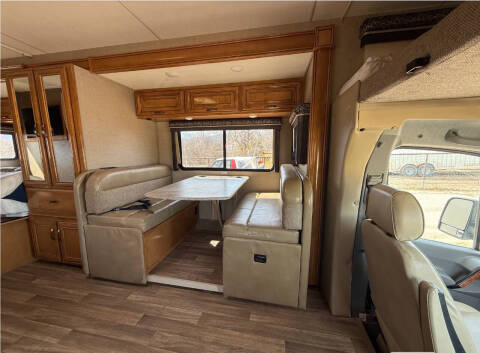 2018 Thor Motor Coach Quantum KM24