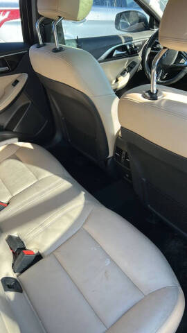 2017 Infiniti QX30 Premium