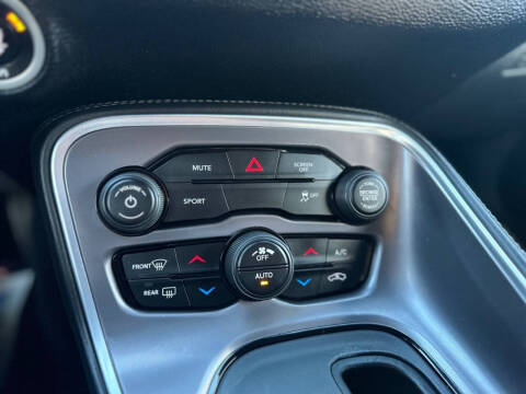 2020 Dodge Challenger SXT