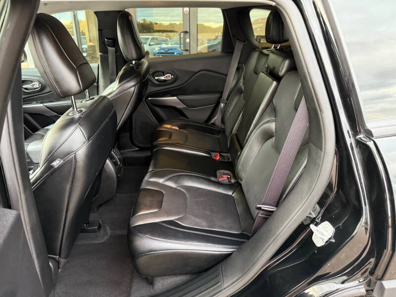 2022 Jeep Cherokee Latitude Lux