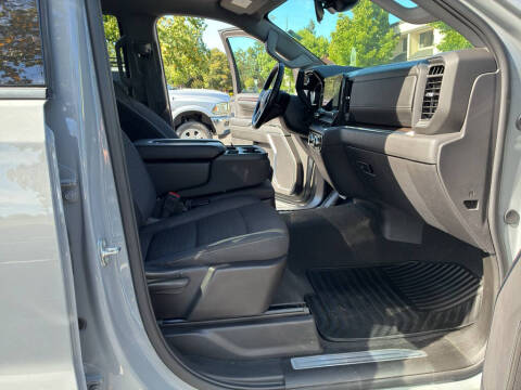 2024 GMC Sierra 1500 Elevation Standard