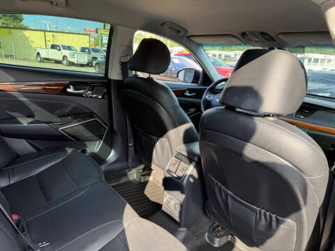 2017 Kia Cadenza Premium